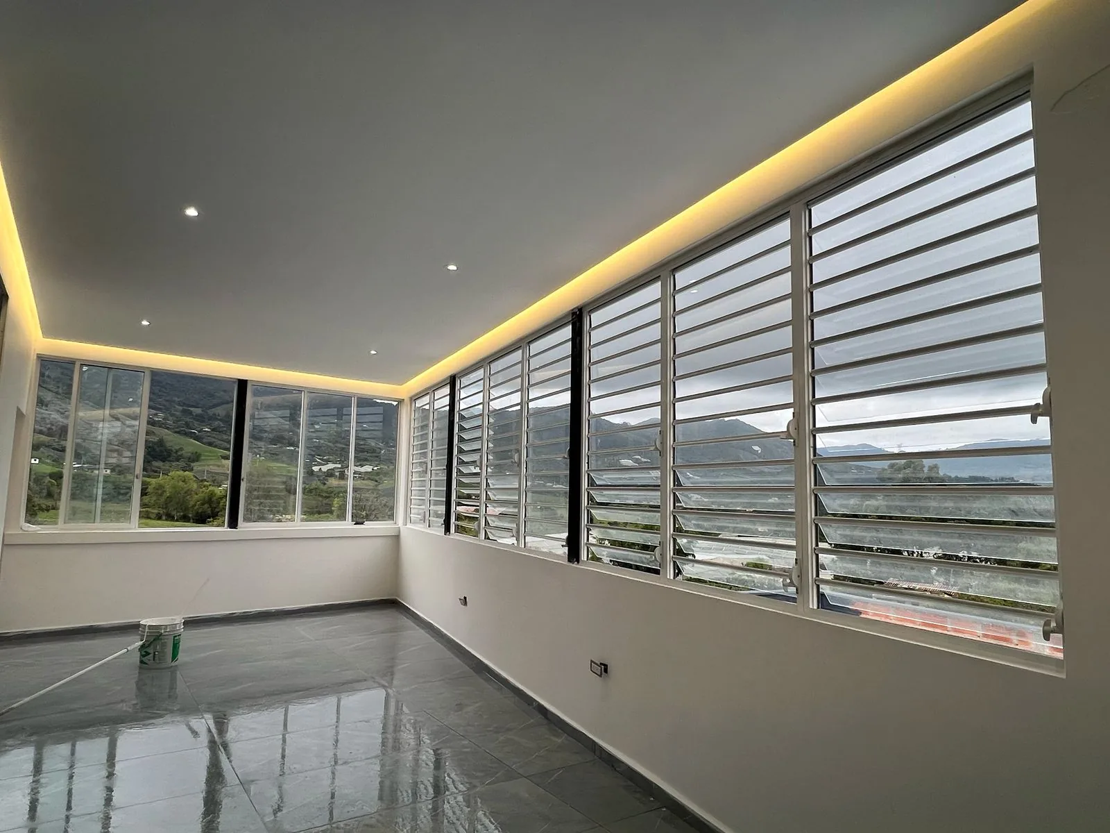 Interior window wall